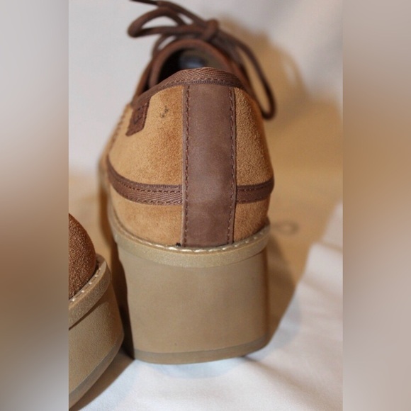 UGG Brown Suede Boat Shoes Loafers Platform - Picture 3 of 4